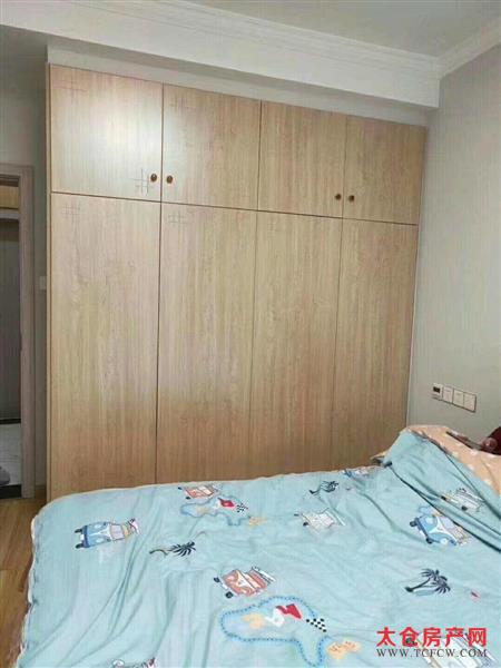彩虹天下精装3/2/2朝南好房226万