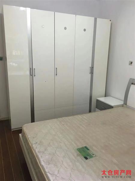大庆锦绣新城精装2/1/1朝南好房115万