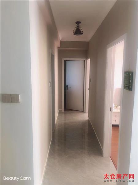 金仓华府精装3/2/1朝南好房163万