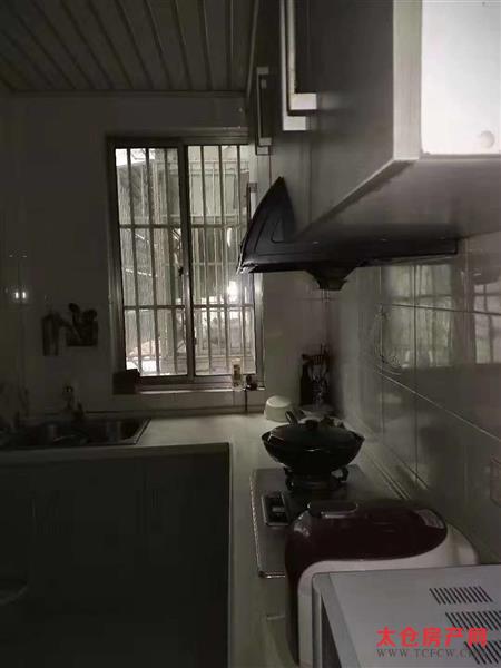 梅园小区两室一厅精装