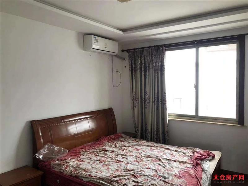 市中心繁华地段经贸小学，市一中学区房，格局方正好楼层，前后无遮挡，有钥匙随时看房