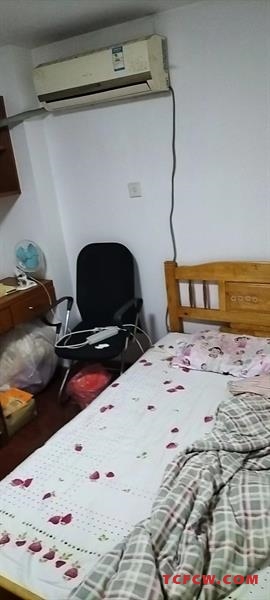 上城国际12楼精装公寓2房/1厅/1卫朝东74.5平米68万