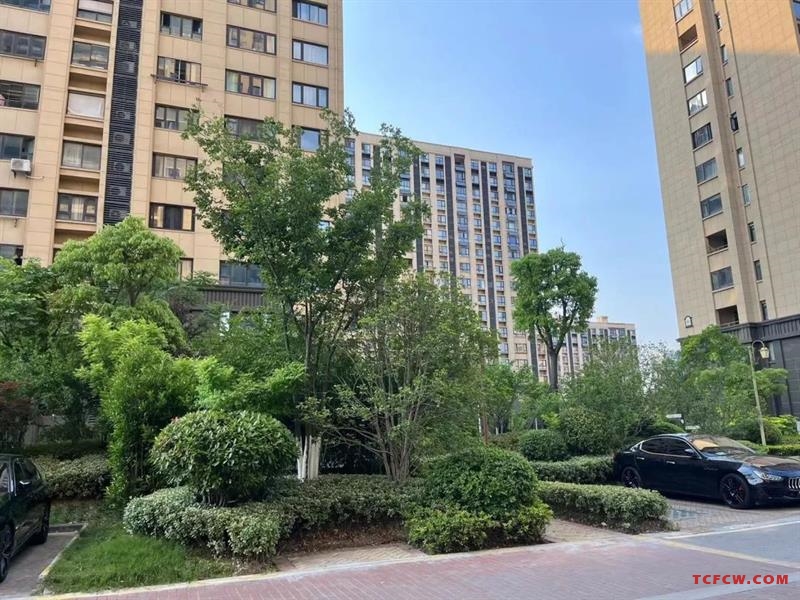 雨润星雨华府5楼毛坯好房3房/2厅/1卫朝南110平米288万