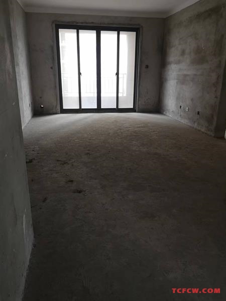 雅鹿臻园毛坯好房3房/2厅/2卫朝南145平米260万