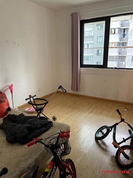 陆渡东方雅苑二室二厅普装2100元