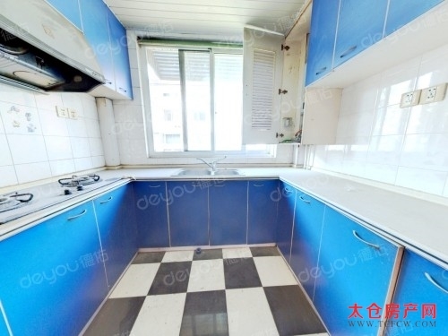 景仓苑3楼精装好房3房/2厅/1卫朝南105平米2500元/月