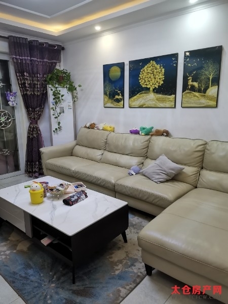 金湾名邸5楼精装好房3房/2厅/1卫朝南95平米205万