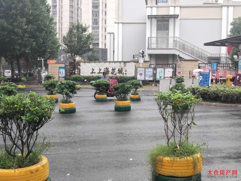 上上海花城1楼毛坯好房2房/1厅/1卫朝南75平米61万