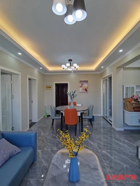 溪畔苑8楼精装好房3房/1厅/2卫朝南118平米139万