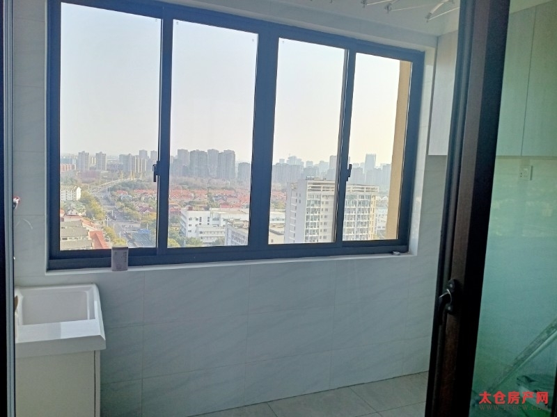 雨润星雨华府25楼精装好房3房/2厅/1卫朝南110平米295万
