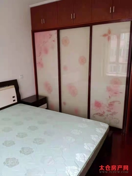 大庆锦绣新城2楼精装好房2房/2厅/1卫朝南85平米128万