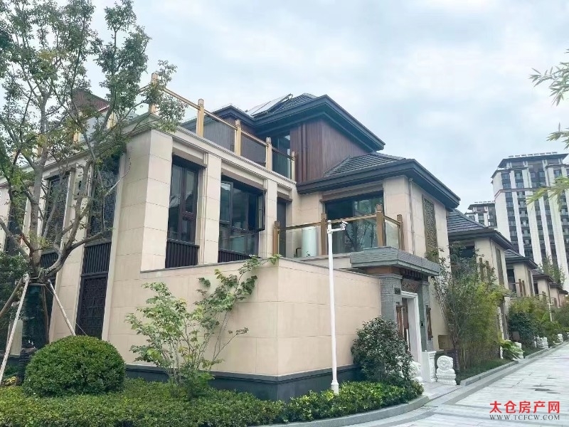 太仓院子1楼毛坯好房4房/2厅/3卫朝东250平米625万