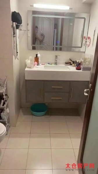 里外滩公寓精装好房2房/2厅/2卫朝东75平米95万