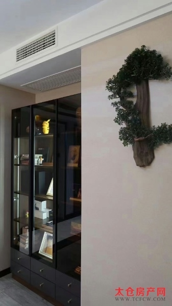 金仓华府精装好房2房/2厅/1卫朝南92平米125万