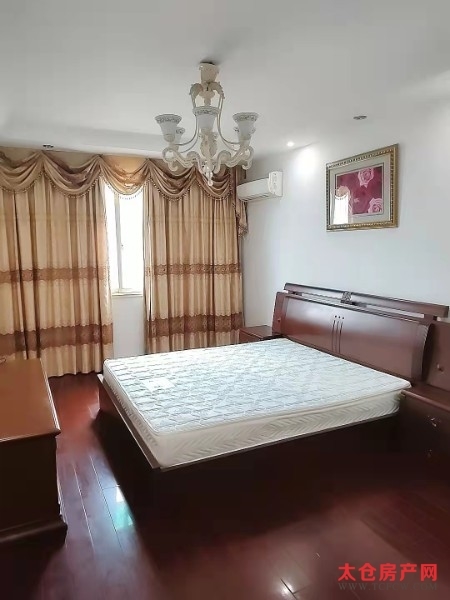 人杰景典精装好房3房/2厅/2卫朝南180平米3600元/月