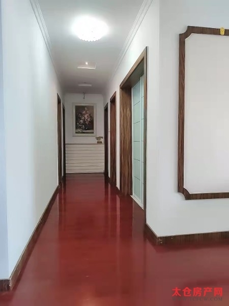 人杰景典精装好房3房/2厅/2卫朝南180平米3600元/月