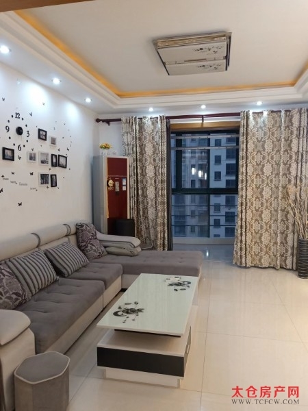 大庆锦绣新城精装好房2房/2厅/1卫朝南101平米146万