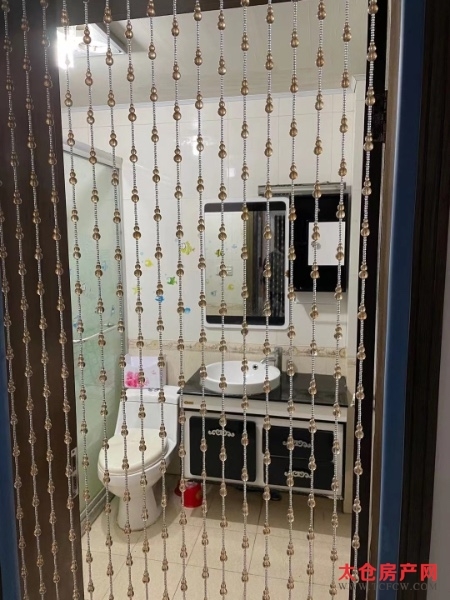 万鸿金座精装好房2房/2厅/1卫朝南96平米148万