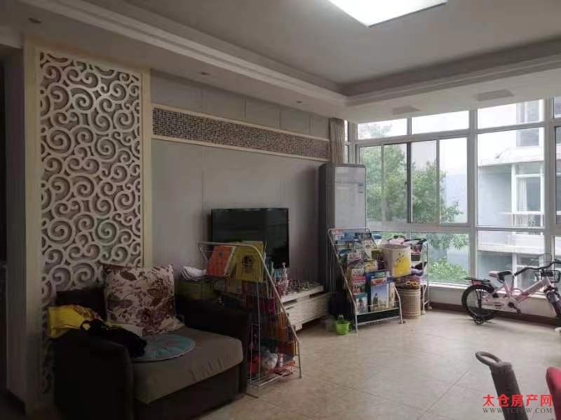 大庆锦绣新城简装好房3房/2厅/1卫朝南108平米155万