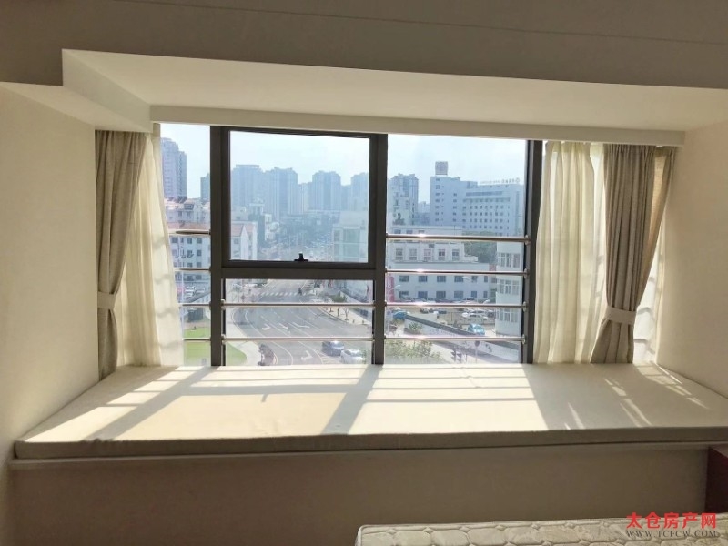 弇州府精装公寓1房/1厅/1卫朝南55平米68万