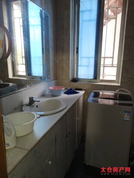 惠阳二村简装好房2房/2厅/1卫朝南115平米1600元/月