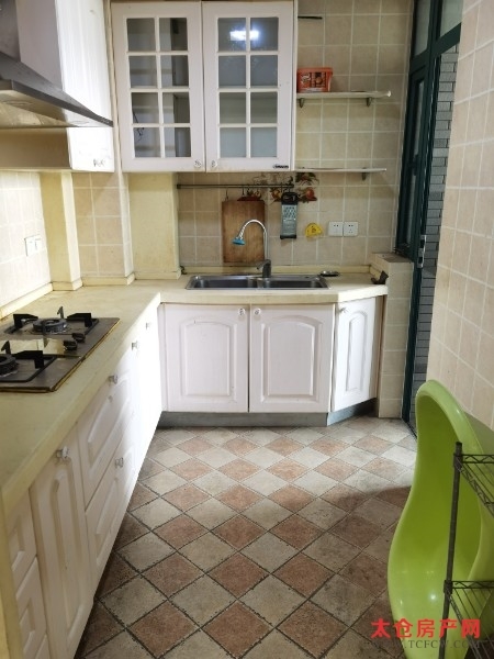 君悦豪庭精装好房2房/2厅/1卫朝南97平米133万