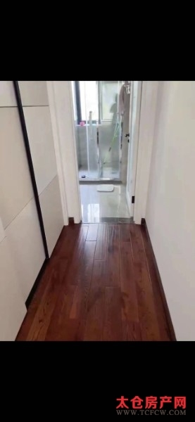 盛世一品豪装好房4房/2厅/2卫朝南180平米360万