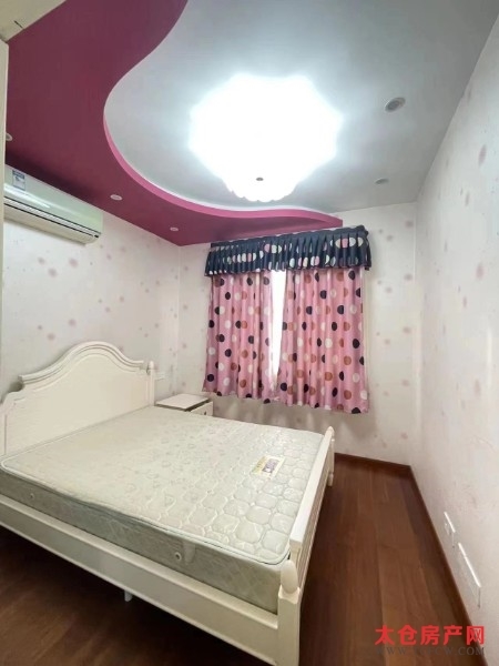 华盛八园精装好房3房/2厅/1卫朝南110平米2700元/月