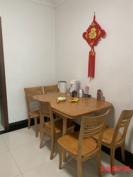 大庆锦绣新城简装好房2房/2厅/1卫朝南85平米123万