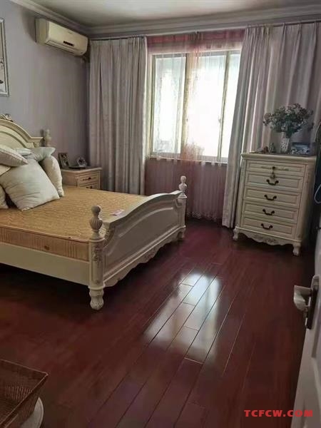 华侨花园157平?汽28平婚房3精装好房3房/2厅/2卫朝南157平米268万