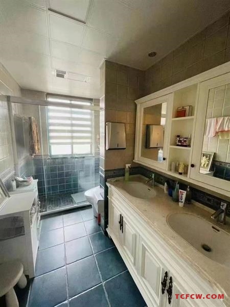 华侨花园3豪装好房3房/2厅/2卫朝南153平米248万