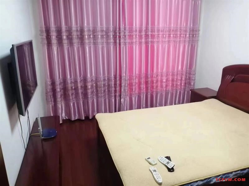 南洋一号精装好房1房/1厅/1卫朝南57平米2000元/月