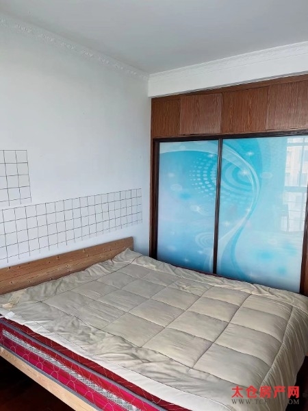 大庆锦绣新城精装好房1房/1厅/1卫朝南129平米900元/月