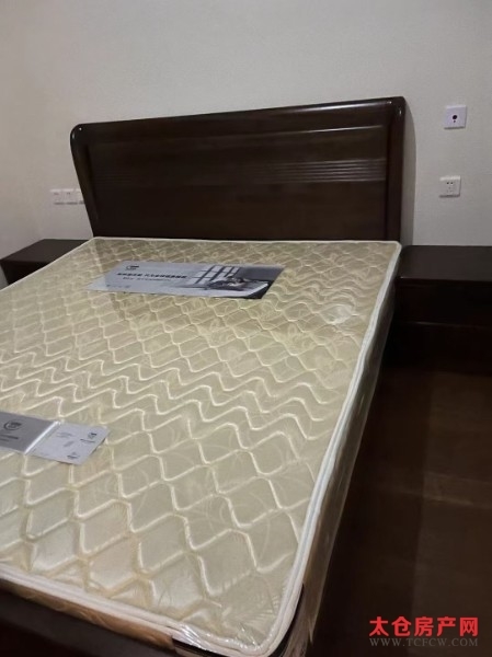 积水住宅小区精装好房3房/2厅/2卫朝南129平米5800元/月