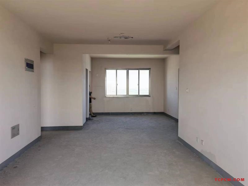 东方花园128平2室2厅2卫客厅南北通透118万可议，有产证