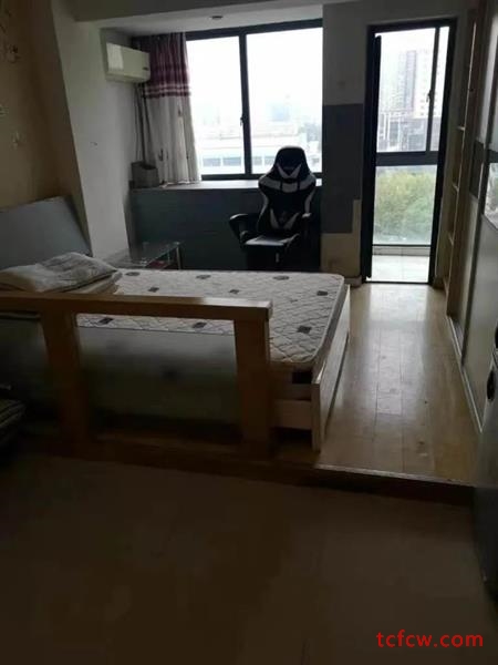 骏园时代广场北向1400