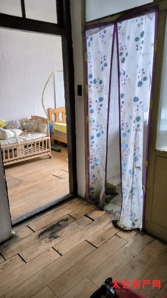 南珠园小区毛坯好房3房/2厅/2卫朝南99平米159万