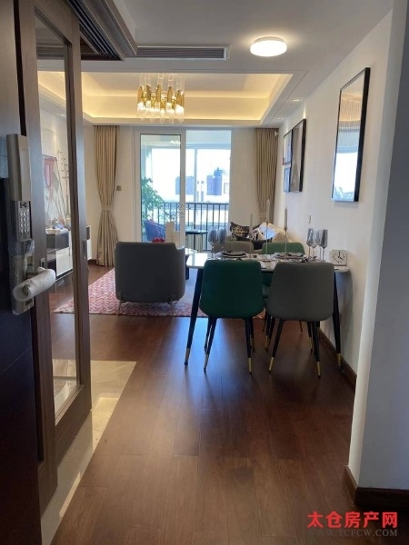 万和四季精装好房3房/2厅/3卫朝南117平米106万