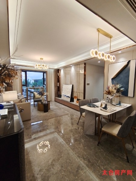 景瑞悦庭精装好房3房/2厅/2卫朝南100平米98万