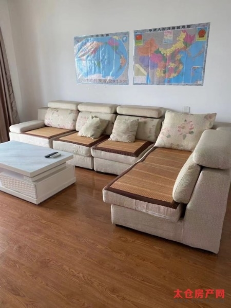 群星花园精装好房3房/2厅/2卫朝南143平米195万