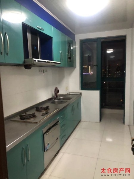 大庆锦绣新城精装好房3房/2厅/1卫朝南128平米2700元/月