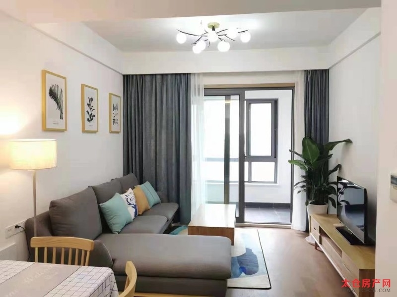 中南君悦府豪装好房3房/2厅/1卫朝南89平米4000元/月