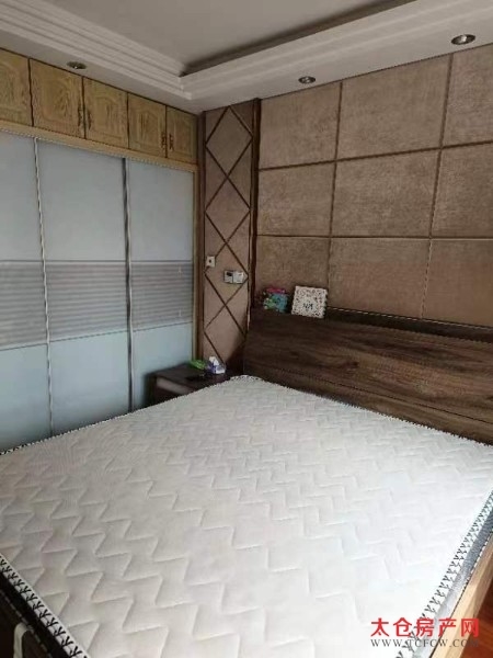 绿地一期精装好房2房/2厅朝南72平米147万