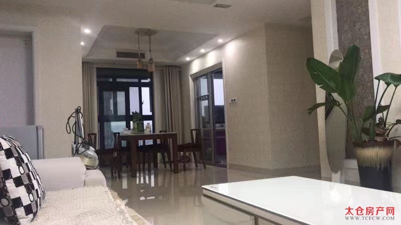 上海公馆二期精装好房3房/2厅/2卫朝南130平米4000元/月