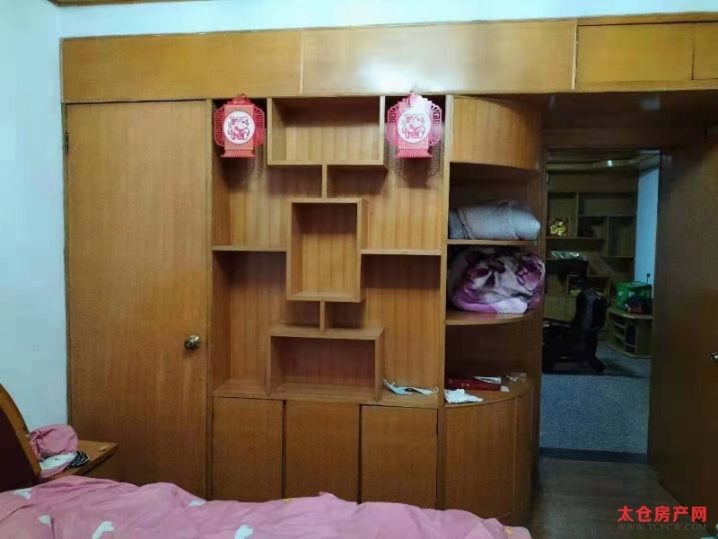 梅园北弄简装好房2房/1厅/1卫朝南85平米1800元/月