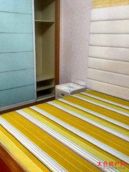 通达银座精装好房4房/2厅/2卫朝南150平米3200元/月