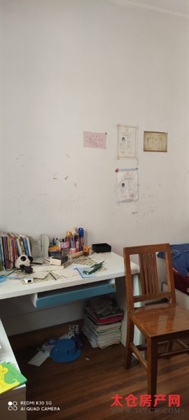 向阳小区全装好房3房/2厅/1卫朝南101平米149万