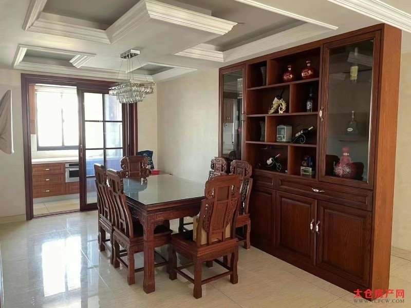 华源上海城，精装，3/2/2，132平，带车位，3800元/月