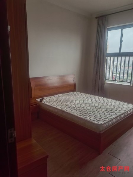 华源上海城，精装，2/2/1，90平，2200元/月