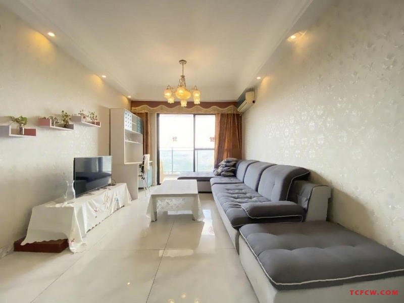 景瑞悦庭精装好房3房/2厅/1卫朝南100.87平米110万